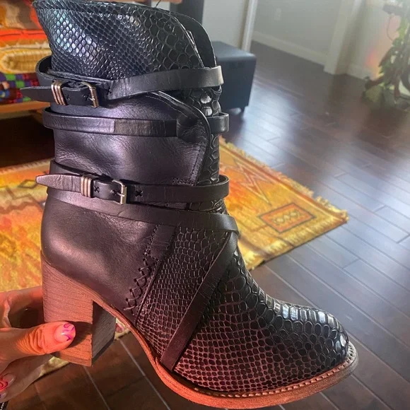 Black Freebird discontinued Snakeskin Boots - Picture 5 of 6